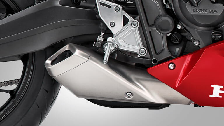 マフラー|ホンダCBR650R/Eクラッチ〈いま国内で買える新型バイクカタログ|大型二輪(750-401cc)〉【2026最新版】