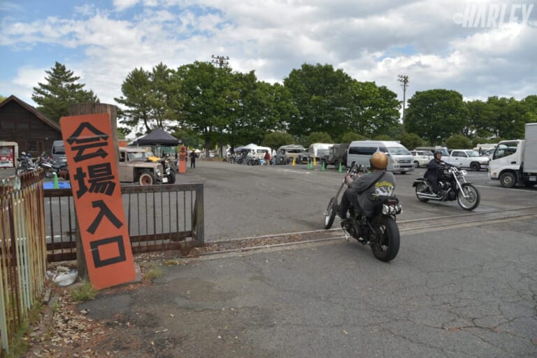 遠藤自動車|コヨーテキャンプミーティング20th|キャンプ会場は近所の公園!?。街中開催は、ハーレー乗り以外にも高評価だった<COYOTE CAMP MEETING 20th>