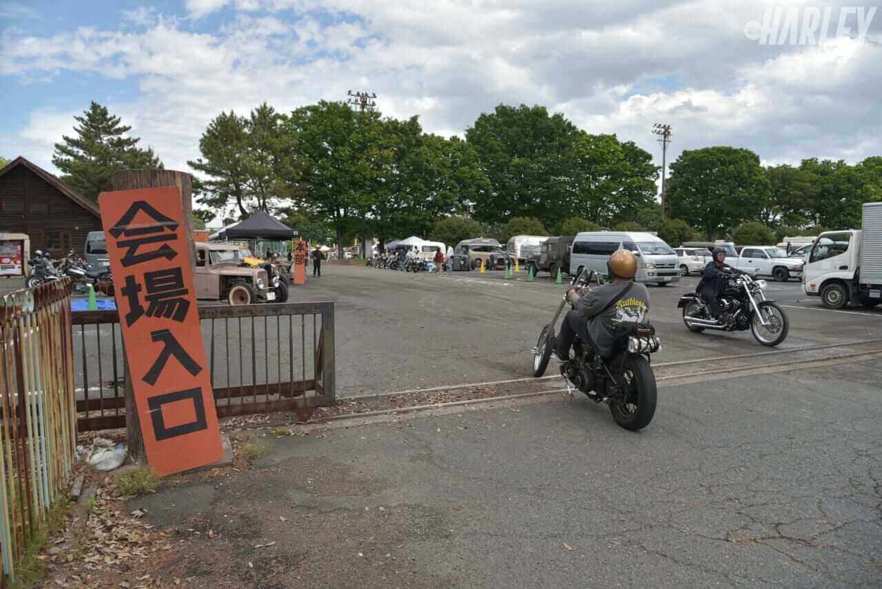 遠藤自動車｜コヨーテキャンプミーティング20th｜キャンプ会場は近所の公園!?。街中開催は、ハーレー乗り以外にも高評価だった＜COYOTE CAMP MEETING 20th＞