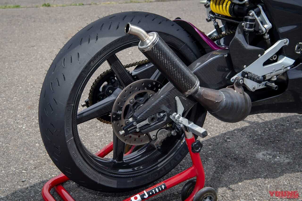｜【VINS Duecinquanta試乗】83馬力×車重112kg！令和に蘇る「2スト250」超最先端スポーツバイク「ヴィンス・ドゥエチンクエンタ」が日本上陸