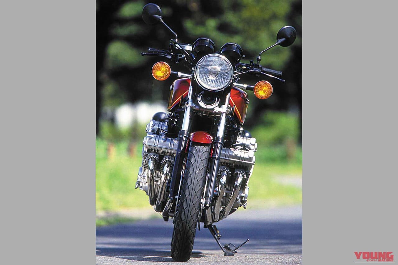 1978年に登場した、ホンダのCBX（1000）を正面から撮影した写真｜「迫力がスゴい…」日本が世界に誇る歴史的名車。登場から48年を経た今もなお色褪せない。6気筒エンジンの圧倒的な存在感が印象的な［ホンダ・CBX 1000］