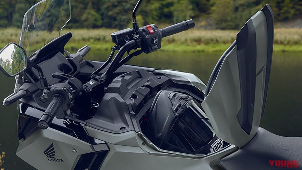 HONDA NC750X｜旅を彩る新色登場! ヘルメットが入る魔法の23Lスペースを備えたホンダ「NC750X」2027年モデルが欧州で先行発表