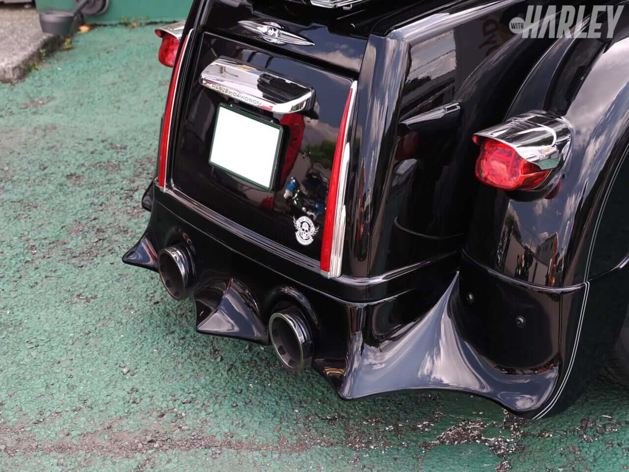UPJOHN｜トライクレンタル｜【普通自動車免許で乗れる】ただのレンタルサービスじゃない! 走り出した瞬間、主役になれる!! 視線を独占するトライク・フルカスタム!!