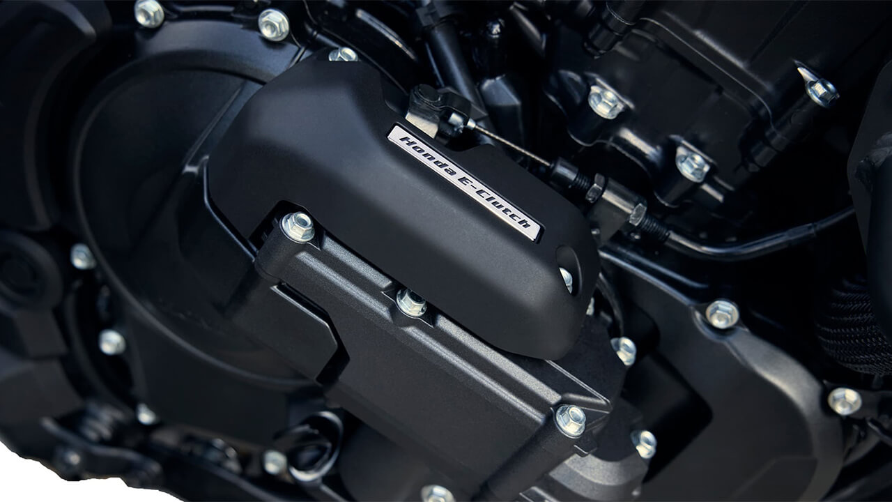 Honda E-Clutch｜ホンダXL750トランザルプ〈いま国内で買える新型バイクカタログ｜大型二輪(1000-751cc)〉【2026最新版】