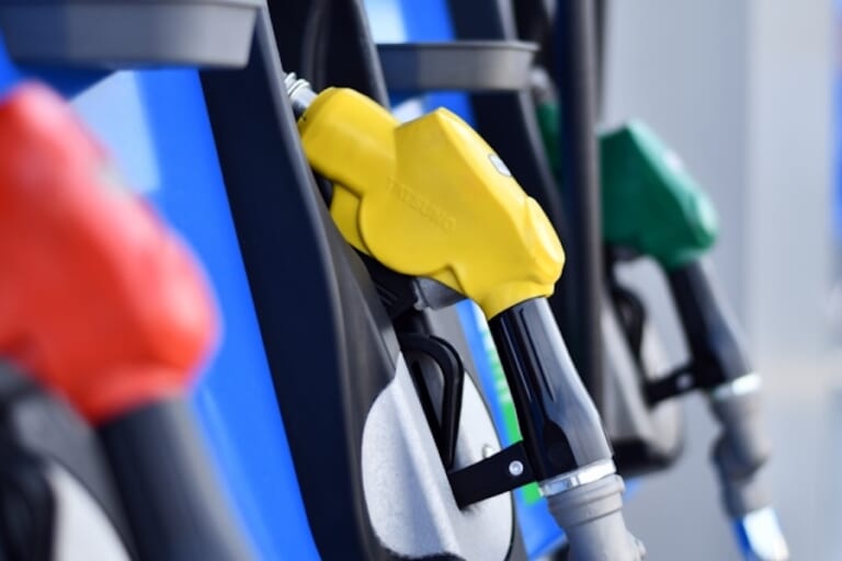 ガソリン添加剤について|都市伝説か?真実か? ガソリン添加剤のウソとホント