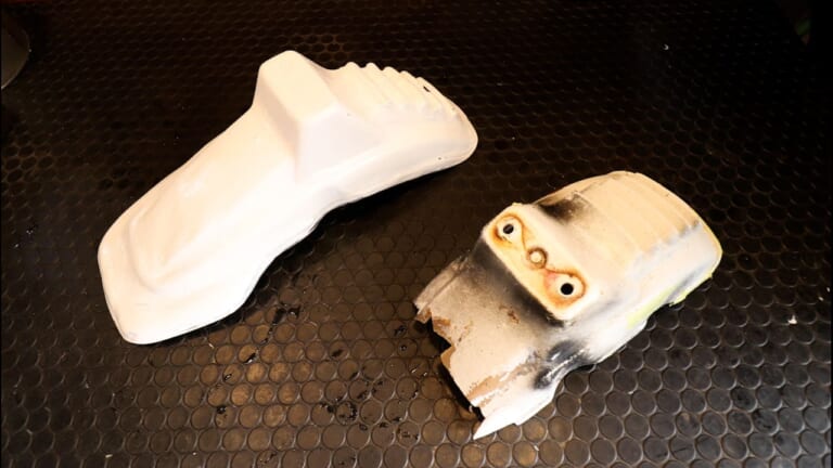 【50歳の夏休み工作】「3DCAD挫折組」に朗報！油粘土の手捏ねとPVA離型剤で挑むヤマハ・ポッケのフロントフェンダーFRP造形｜【50歳の夏休み工作】「3DCAD挫折組」に朗報！油粘土の手捏ねとPVA離型剤で挑む旧車「ヤマハ・ポッケ」のフロントフェンダーFRP造形が楽しすぎた
