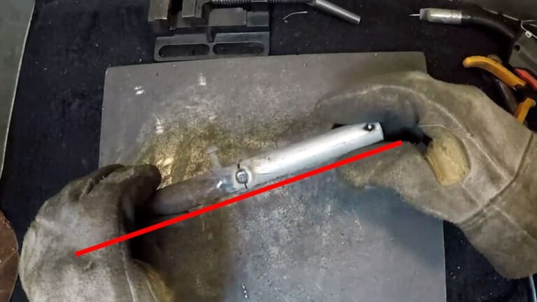 【DIY溶接】サビで穴が空いても諦めない! 高ナットを芯金に使った強度抜群のバイクパーツDIY修復法｜【DIY溶接】サビで穴が空いても諦めない! 高ナットを芯金に使った強度抜群のバイクパーツDIY修復法「サイドスタンド編」