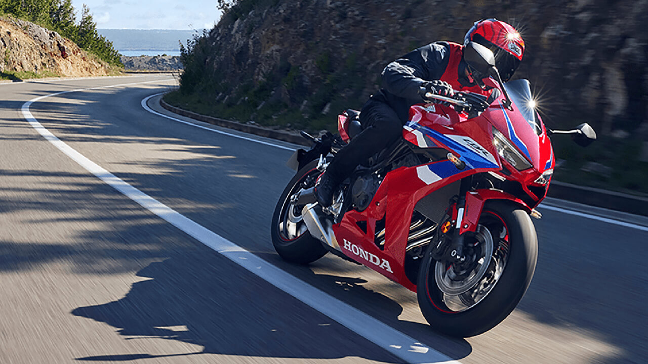 ｜ホンダCBR650R/Eクラッチ〈いま国内で買える新型バイクカタログ｜大型二輪(750-401cc)〉【2026最新版】