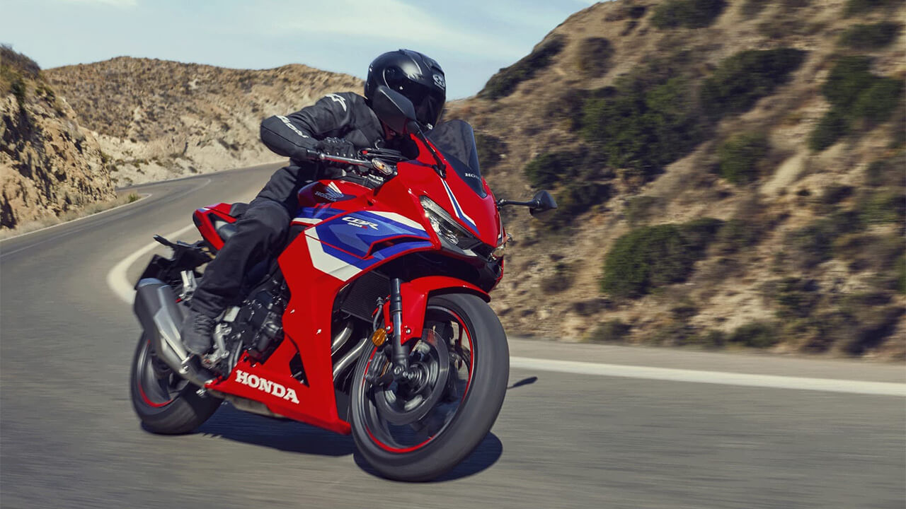|ホンダ CBR400R〈いま国内で買える新型バイクカタログ|小型二輪(400-251cc)〉【2026最新版】