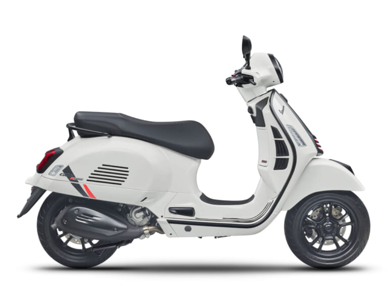 VESPA GTS 300 SuperSport ｜イタリアの伝統美が加速する! 高速道路の走行も可能な、ベスパ「GTS/GTV」2026年モデルが新色を纏って登場