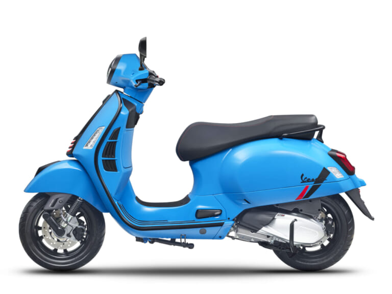 VESPA GTS 300 SuperSport ｜イタリアの伝統美が加速する! 高速道路の走行も可能な、ベスパ「GTS/GTV」2026年モデルが新色を纏って登場