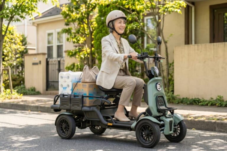 BLAZE E-CARGO|【増産決定】免許返納に悩む家族へ送る、免許不要の小さな軽トラ「ブレイズ イーカーゴ」が爆売れする裏事情:9月末納品分は残りわずか
