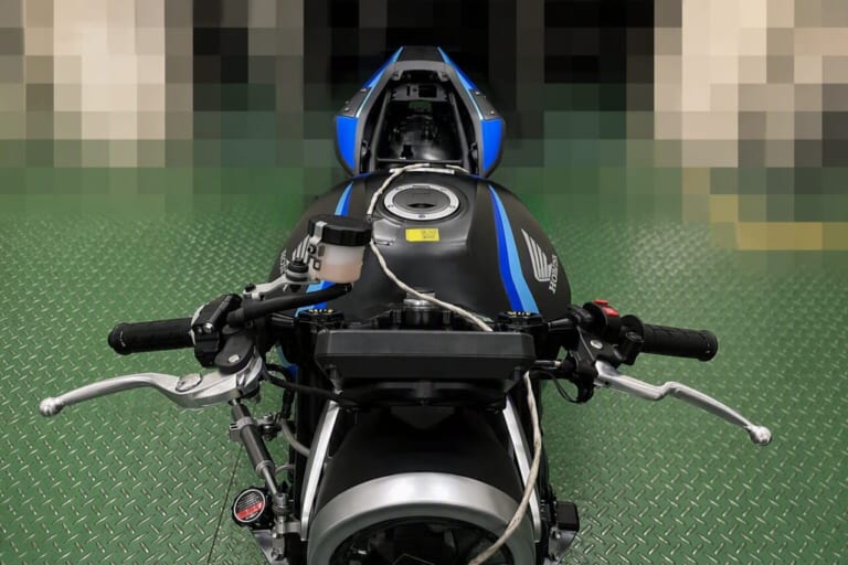 HONDA CB400 SUPER FOUR|【2026鉄馬】ただのデモ走行じゃない、ホンダ開発陣が「E-Clutch×CB400SF」で実証参戦。秘められた技術者たちの本音とは