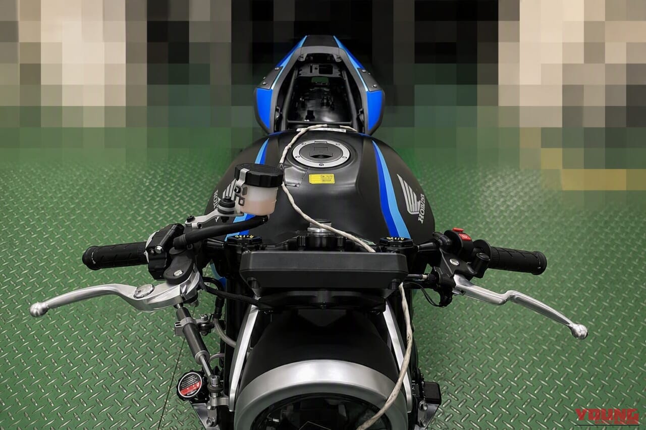 HONDA CB400 SUPER FOUR｜【2026鉄馬】ただのデモ走行じゃない、ホンダ開発陣が「E-Clutch×CB400SF」で実証参戦。秘められた技術者たちの本音とは