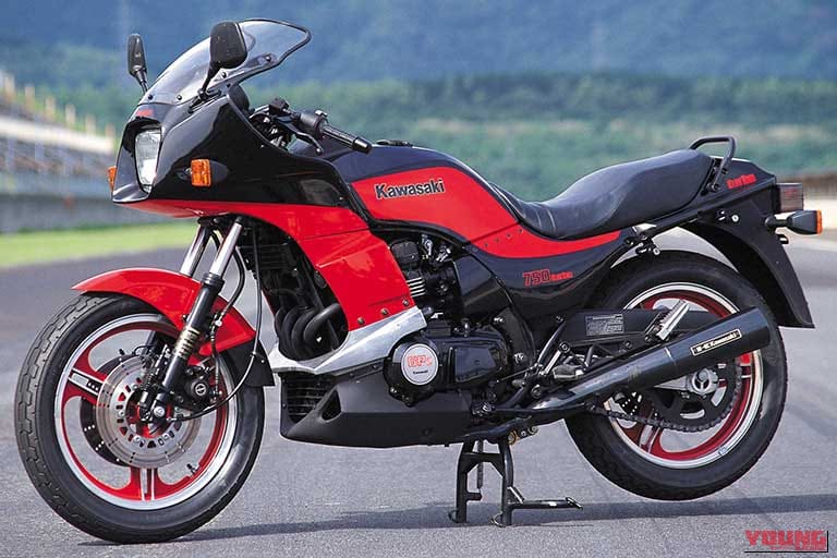 1984 KAWASAKI 750 TURBO｜「メーター上に謎の液晶画面…」鮮烈なボディカラーが印象的だった42年前の名車。とんでもないスペックだったが、わずか2年で消えた伝説の［カワサキ 750 TURBO］