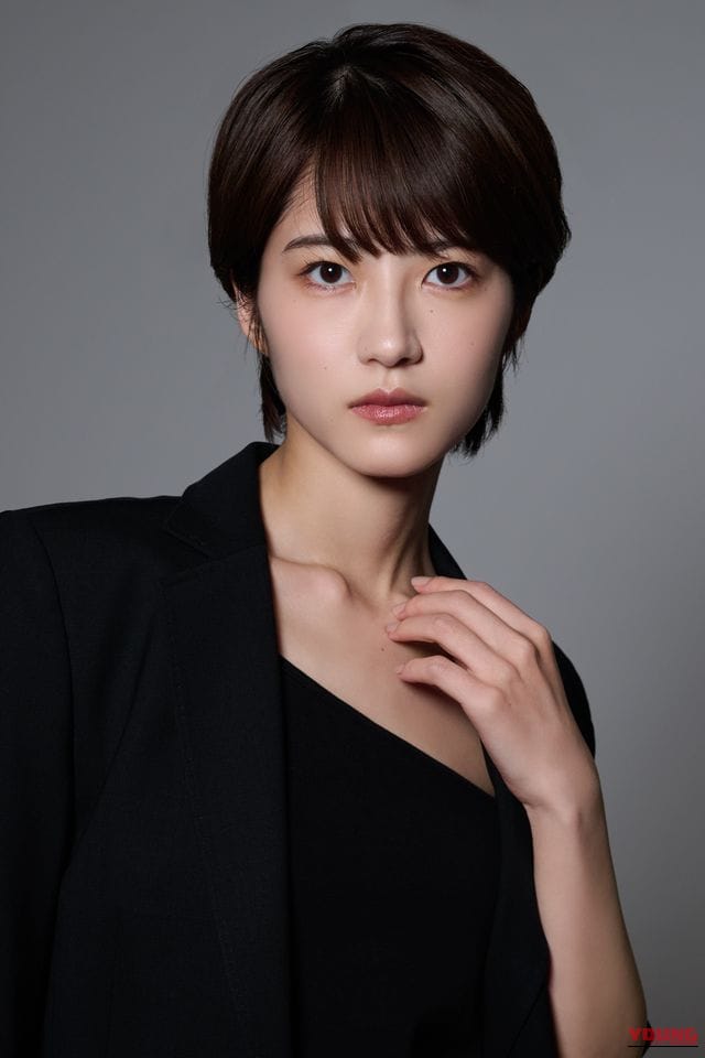 愛車はエリミネーター。バイク愛も真っ直ぐな若月佑美が放つ15年の軌跡と「エゴ」を詰め込んだ初の作品集『FIRST EGOISM』が発売開始｜愛車はエリミネーター。バイク愛も真っ直ぐな若月佑美が放つ15年の軌跡と「エゴ」を詰め込んだ初の作品集『FIRST EGOISM』が発売開始