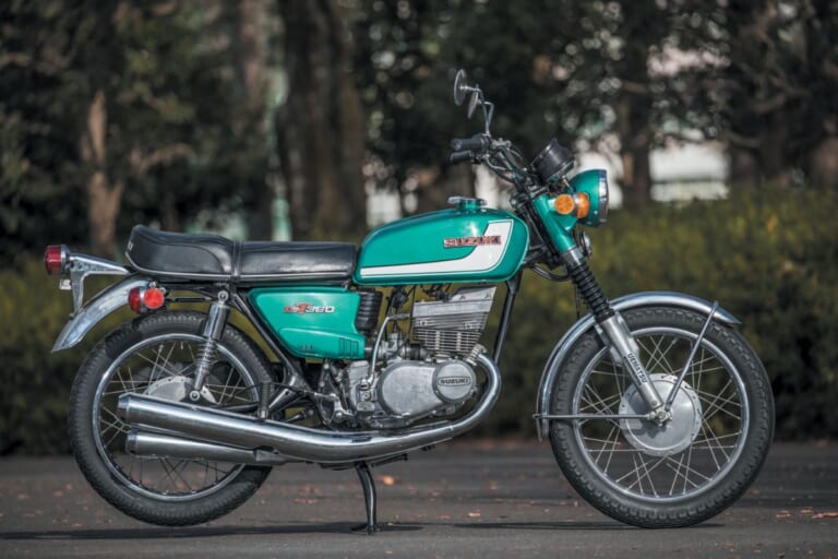 SUZUKI GT380|「絶対失敗できなかった」2スト専業スズキの覚悟! スズキGT380【1971~1979】がカワサキ マッハと異なるグランドツアラーへ至った背景