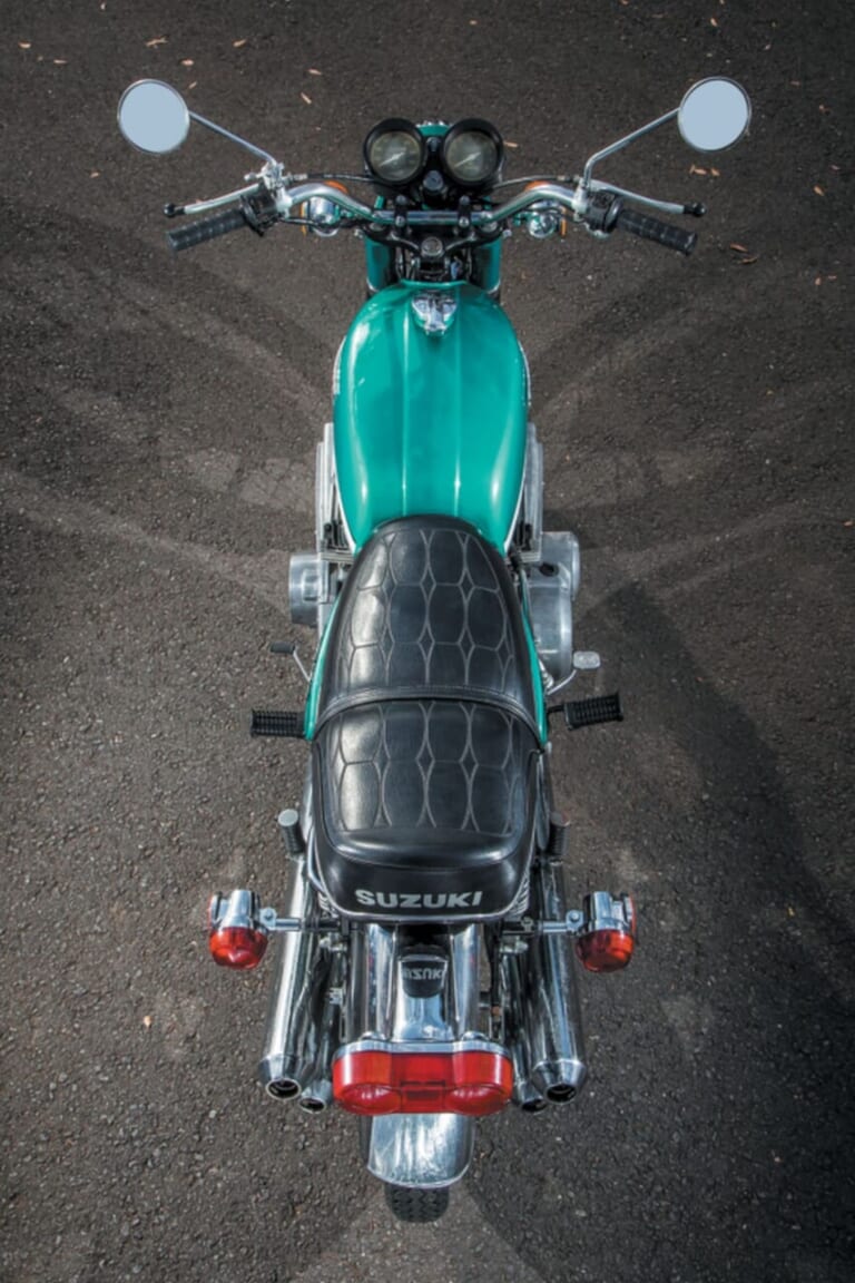 SUZUKI GT380｜「絶対失敗できなかった」2スト専業スズキの覚悟! スズキGT380【1971～1979】がカワサキ マッハと異なるグランドツアラーへ至った背景