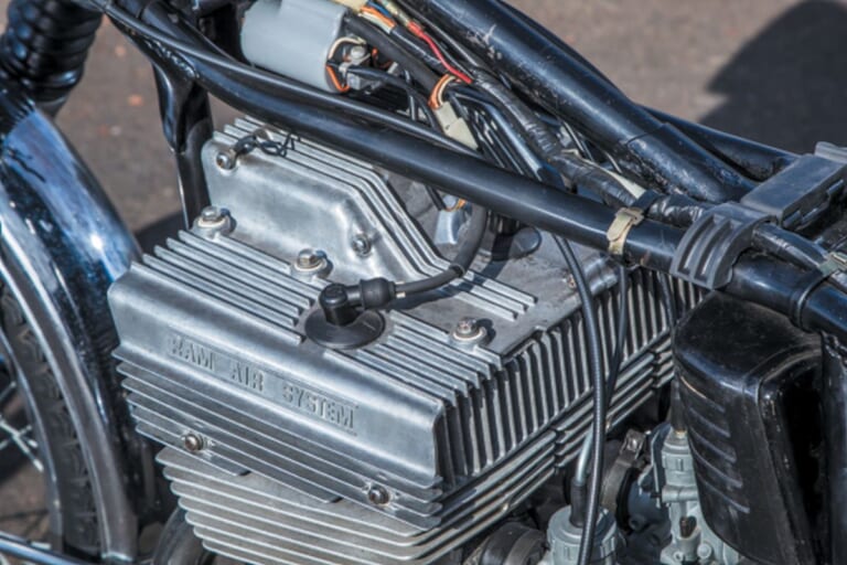 SUZUKI GT380｜「4輪フロンテの技術があったから」スズキGT380の2スト3気筒＆ロングホイールベースに隠された開発秘話【1971～1979】
