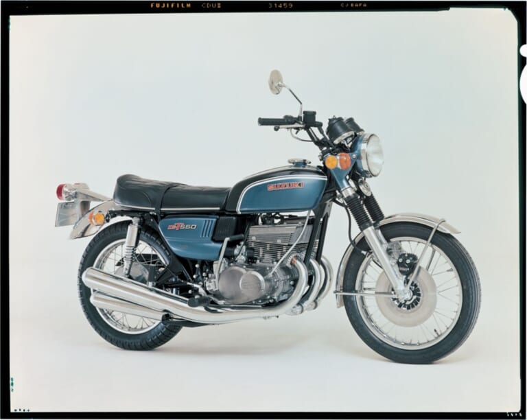 SUZUKI GT550｜【スズキのDNA】カタナやガンマは例外だった!? GT380からハヤブサへ受け継がれる「堅実かつ実直」なバイク造りの真実