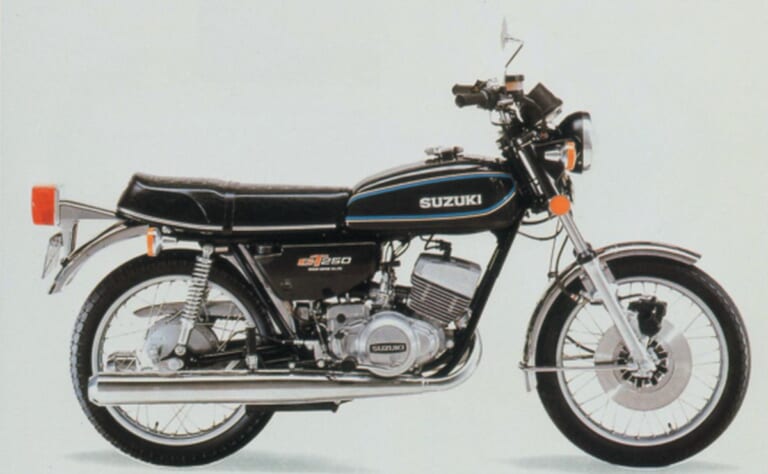 SUZUKI GT250|【スズキのDNA】カタナやガンマは例外だった!? GT380からハヤブサへ受け継がれる「堅実かつ実直」なバイク造りの真実