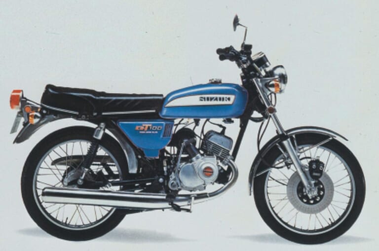 SUZUKI GT100｜【スズキのDNA】カタナやガンマは例外だった!? GT380からハヤブサへ受け継がれる「堅実かつ実直」なバイク造りの真実