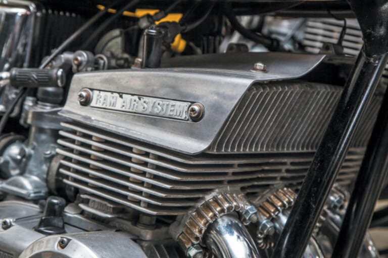 SUZUKI GT380|絶版車スズキ「GT380」の年式判別マニュアル! B0〜B7ごとの外観・エンジン・足回り変更点まとめ