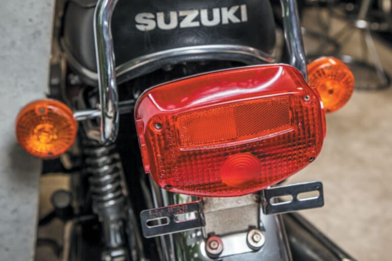 SUZUKI GT380|絶版車スズキ「GT380」の年式判別マニュアル! B0〜B7ごとの外観・エンジン・足回り変更点まとめ
