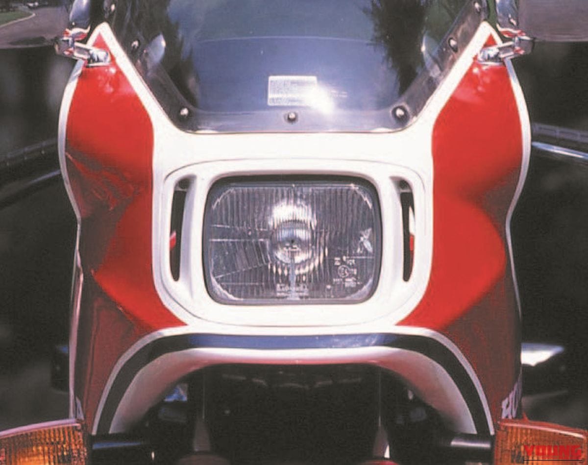 HONDA CB1100R｜最初はネイキッドだった!? 日本車初のフルカウル＆120ps化を果たした、ホンダ「CB1100R」歴代モデル図鑑【1981～1983】