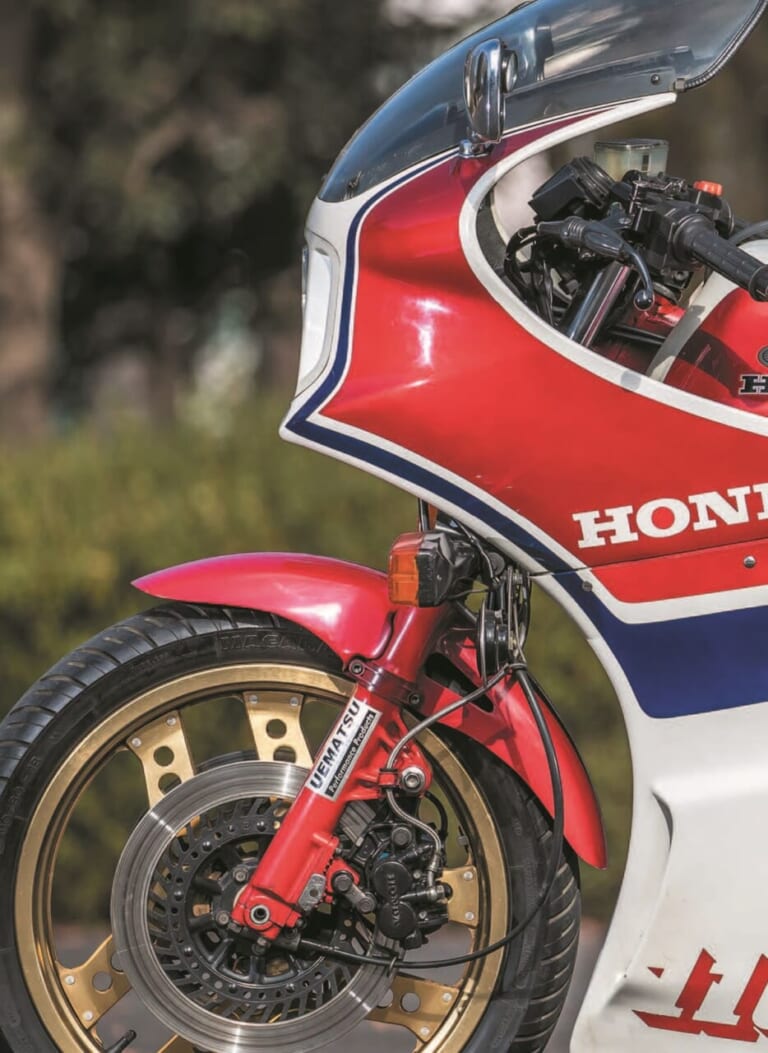 HONDA CB1100R｜最初はネイキッドだった!? 日本車初のフルカウル＆120ps化を果たした、ホンダ「CB1100R」歴代モデル図鑑【1981～1983】