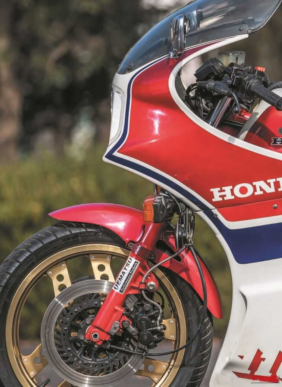 HONDA CB1100R｜最初はネイキッドだった!? 日本車初のフルカウル＆120ps化を果たした、ホンダ「CB1100R」歴代モデル図鑑【1981～1983】