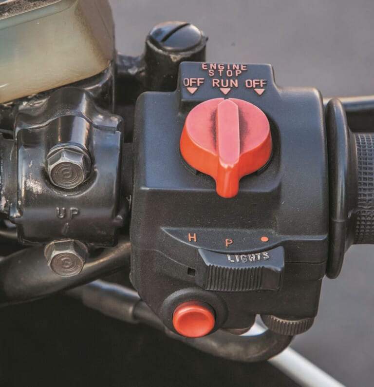 HONDA CB1100R｜CBXの影で生まれた伝説の真実。突貫工事から生まれた最強市販公道レーサー、120馬力のホンダ「CB1100R」【1981～1983】解説