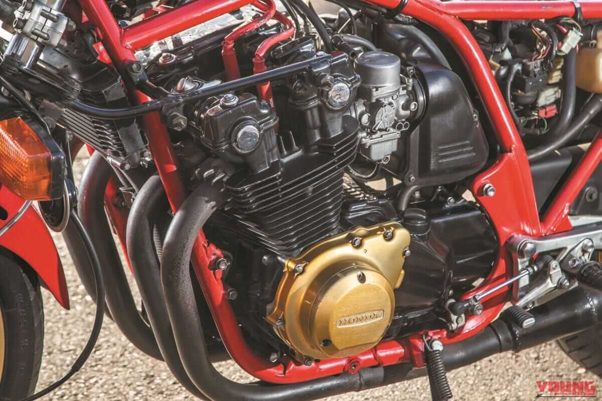 |【開発秘話】禁じ手を解禁! 5.5mmオーバーピストンと一体型ダウンチューブを採用した、ホンダ「CB1100R」専用設計の凄み