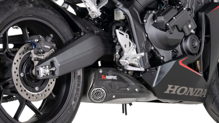 E-Clutch車にも完全対応! 純正比4kg軽量化し、低速トルクも上乗せ。ホンダ新型CBR650R/CB650R用アクラポヴィッチ公道仕様マフラーが登場