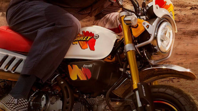 赤いシートにライトガード、伝説のバハが蘇る! タイCUB Houseが放つホンダ「モンキー125」のBAJA仕様が登場【海外】