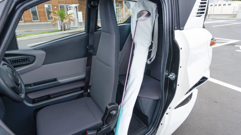 エアコン完備＆最大28度傾く3輪EV「Lean3」受注開始｜横風15m/sに耐える4輪特定原付が1位！ レーサーレプリカの金字塔、28度傾くエアコン付き3輪EVなど9月の注目バイク・クルマニュースランキング