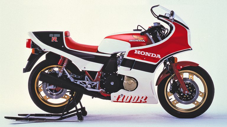 1982年型 ホンダ CB1100RC｜「当時としては非常識なモデルだった…」豪華すぎる装備に驚愕。40年以上前に登場した伝説の名車［ホンダ・CB1100R］を紹介