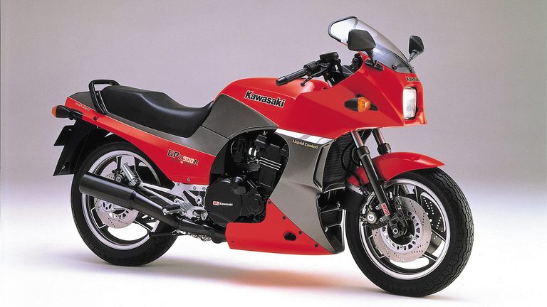 1984 KAWASAKI GPz900R [A1]｜「ひと目でわかる個性的なデザイン」バイク好きじゃなくても思わず二度見！ “ニンジャ”の名を生んだ42年前の名車［カワサキ GPz900R］を紹介