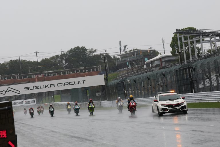 鈴鹿4耐｜鈴鹿4耐が2年振りに復活！新たな道を模索中