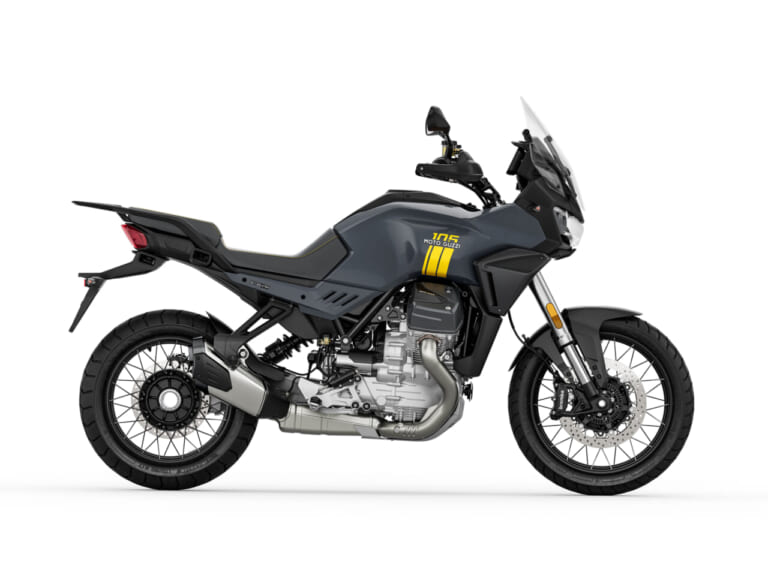 MOTO GUZZI STELVIO 105th ANNIVERSARY EDITION|艶ありパールグレーに黄色のステッチ!縦置きVツインのモト・グッツィから、建築家グレッグ・リンの意匠を宿した「V7」「V100」など精鋭4モデル105周年限定記念車が登場【海外】