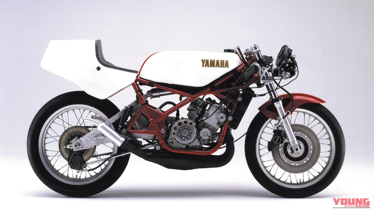 市販レーサーのYAMAHA TZ250の車体、右側面の写真｜「発売前から予約が殺到」46年前に登場した常識外れのハイスペックマシン。白×赤の日の丸カラーが印象的だった［YAMAHA RZ250］を紹介