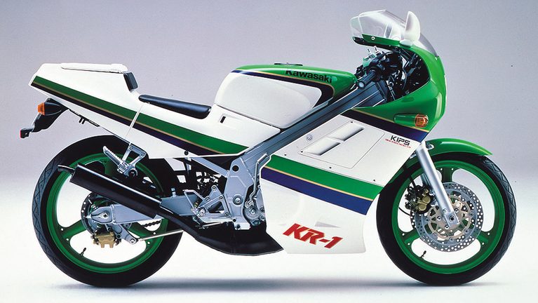 【1988 KAWASAKI KR-1】｜「80年代デザインが今見ると新鮮…」42年前に登場したカワサキの名車。変態的すぎるメカニズムを採用し、今もカルト的な人気を持つ［KR250］を紹介