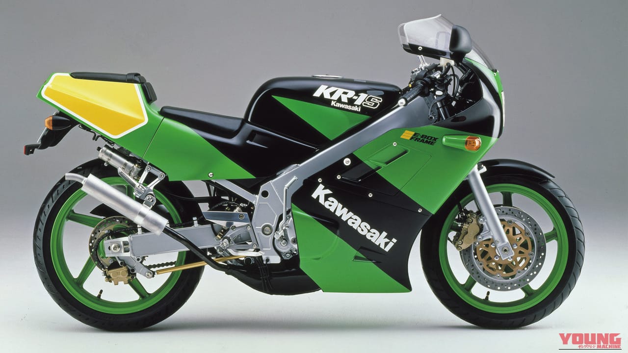 【1989 KAWASAKI KR-1R】｜「80年代デザインが今見ると新鮮…」42年前に登場したカワサキの名車。変態的すぎるメカニズムを採用し、今もカルト的な人気を持つ［KR250］を紹介