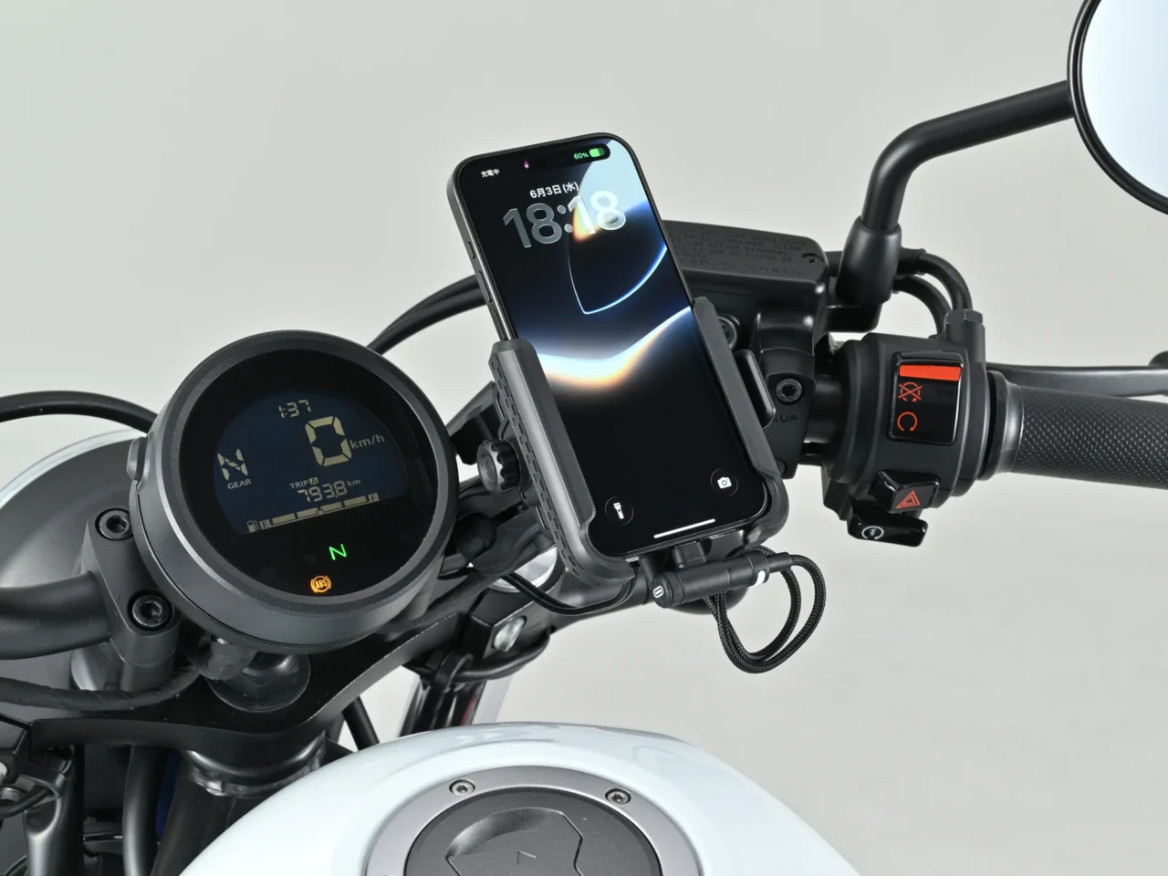 FLEX FSH-3 PD充電|デイトナから「ちょうどいい」の大本命が登場!スマホ固定とUSB-C急速充電が合体した「FLEX FSH-3 PD充電」がアツい