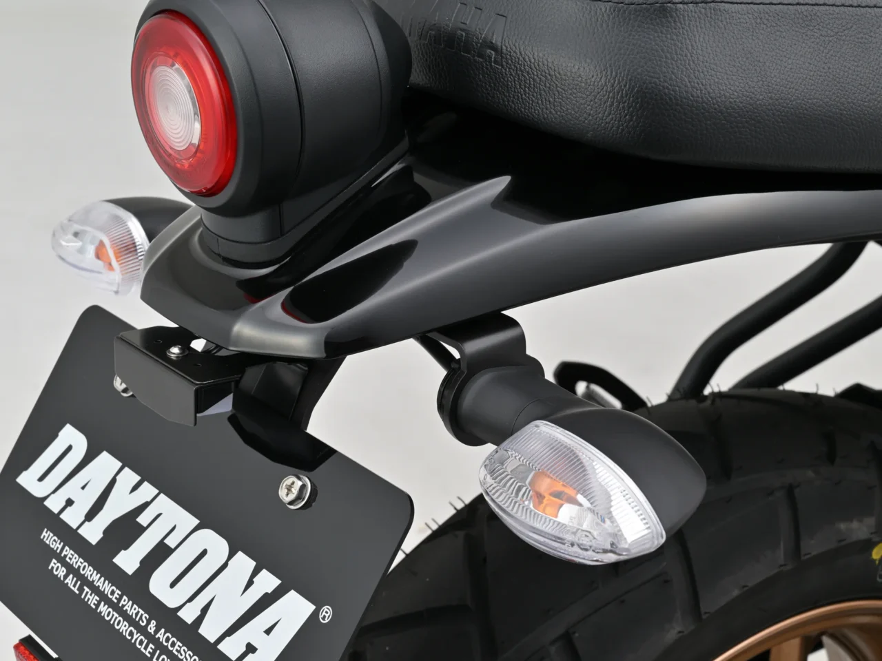 XSR155＆Z900RS SE用LEDフェンダーレスキット｜リア周りをギュッと凝縮！ デイトナからXSR155＆Z900RS SE用の「LEDフェンダーレスキット」が新登場
