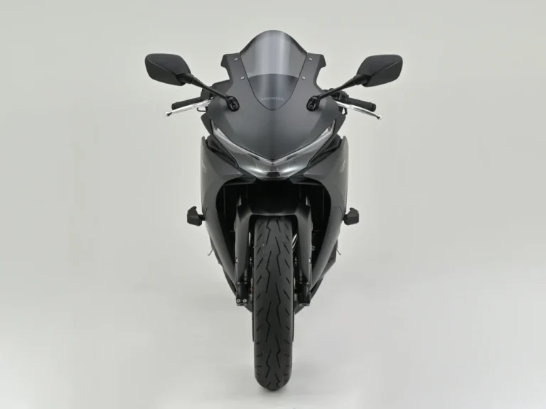CBR400R FOUR E-Clutch エンジンプロテクター|「CBR400R FOUR E-Clutch」オーナー必見!デイトナから早くも万が一の転倒に備える「エンジンプロテクター」2種類が登場!