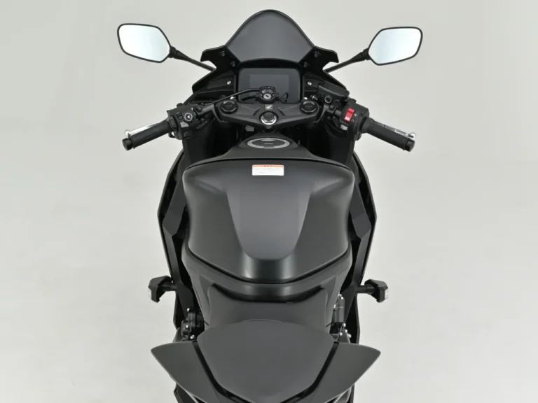 CBR400R FOUR E-Clutch エンジンプロテクター|「CBR400R FOUR E-Clutch」オーナー必見!デイトナから早くも万が一の転倒に備える「エンジンプロテクター」2種類が登場!