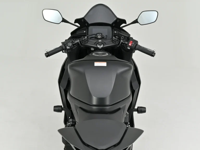 CBR400R FOUR E-Clutch エンジンプロテクター|「CBR400R FOUR E-Clutch」オーナー必見!デイトナから早くも万が一の転倒に備える「エンジンプロテクター」2種類が登場!