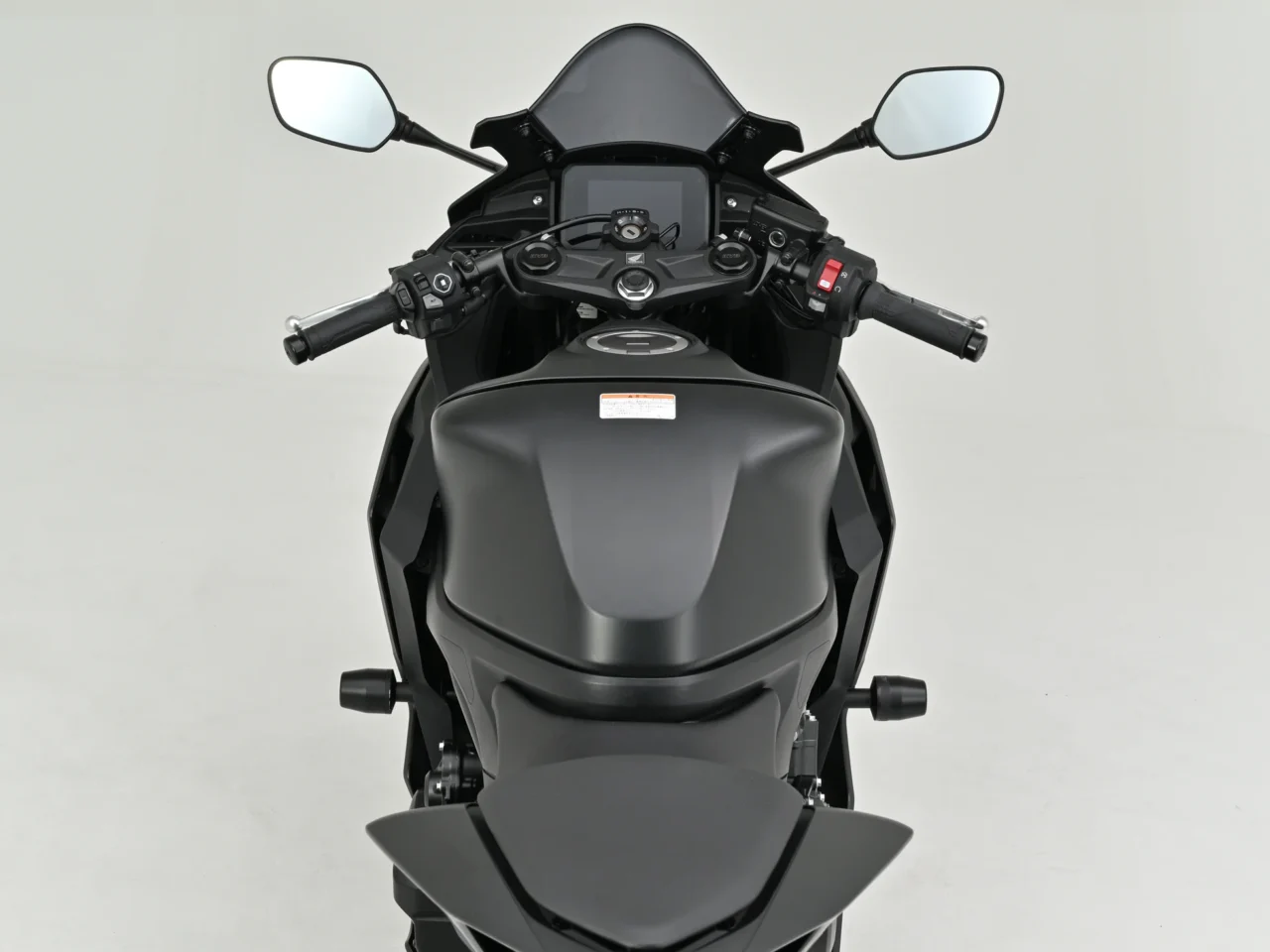 CBR400R FOUR E-Clutch エンジンプロテクター|「CBR400R FOUR E-Clutch」オーナー必見!デイトナから早くも万が一の転倒に備える「エンジンプロテクター」2種類が登場!