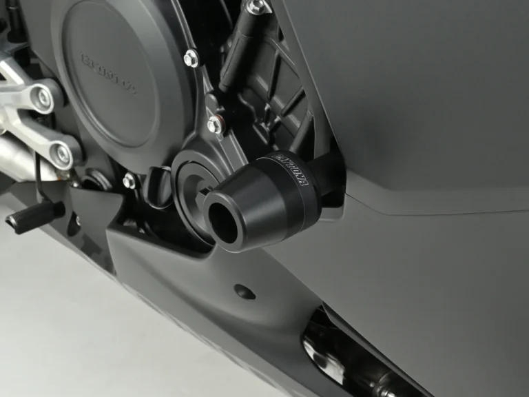 CBR400R FOUR E-Clutch エンジンプロテクター|「CBR400R FOUR E-Clutch」オーナー必見!デイトナから早くも万が一の転倒に備える「エンジンプロテクター」2種類が登場!